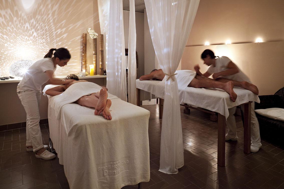 Voi Daniela Essentia Hotel Conca Specchiulla Bagian luar foto
